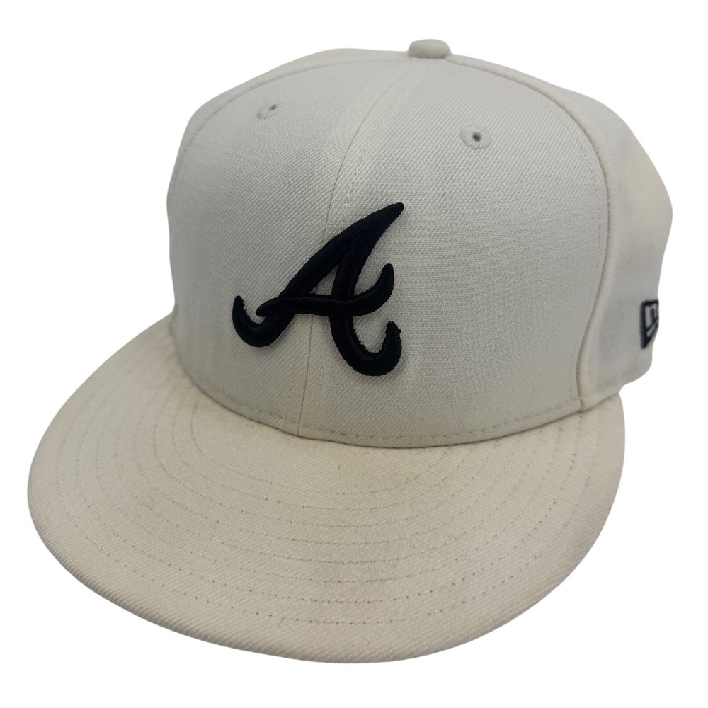 New Era 59FIFTY Atlanta Braves Fitted Hat‎ Size 7 5/8 Cream Black MLB Cap